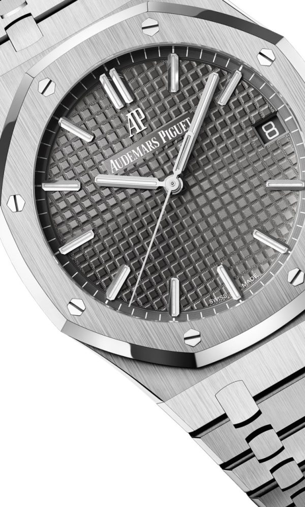 Audemars Piguet Royal Oak SELFWINDING Ref# 15500ST.OO.1220ST.02