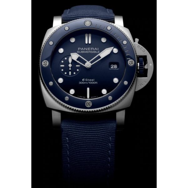 Panerai Submersible QuarantaQuattro ESteel™ Blu Profondo Ref# PAM01289